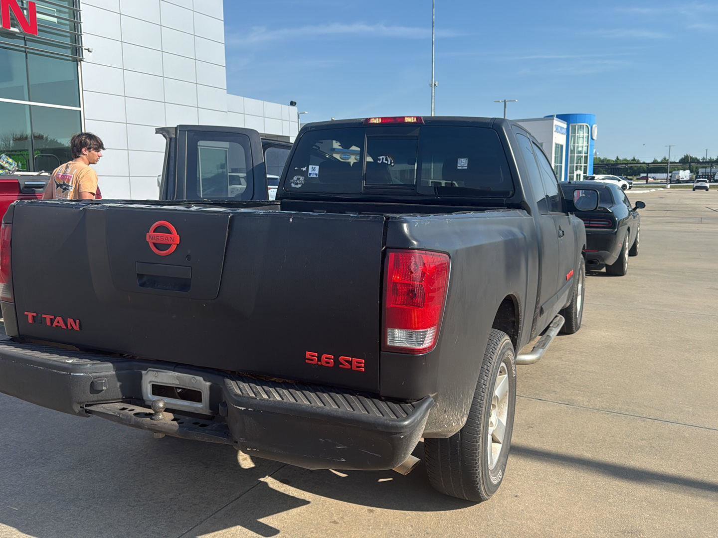 Used 2007 Nissan Titan SE RWD image 3