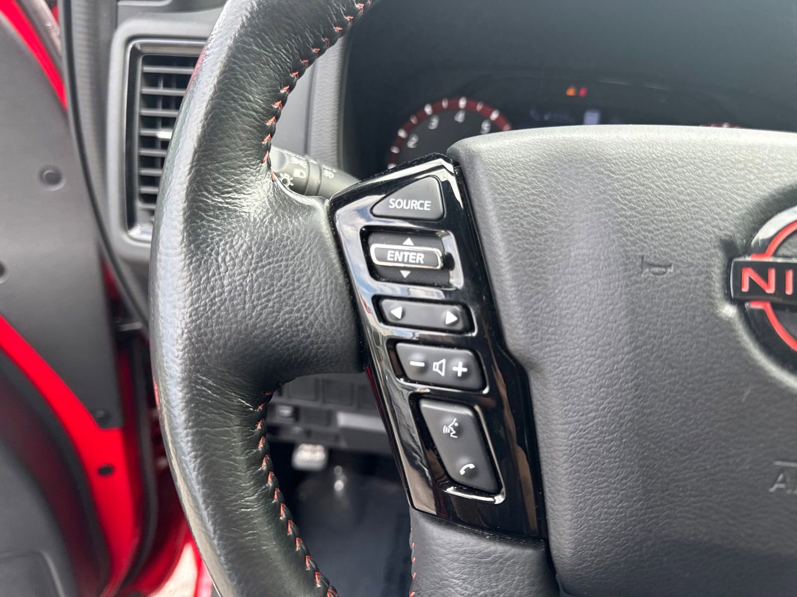 Certified 2024 Nissan Frontier Pro-X w/ Technology Package image 16