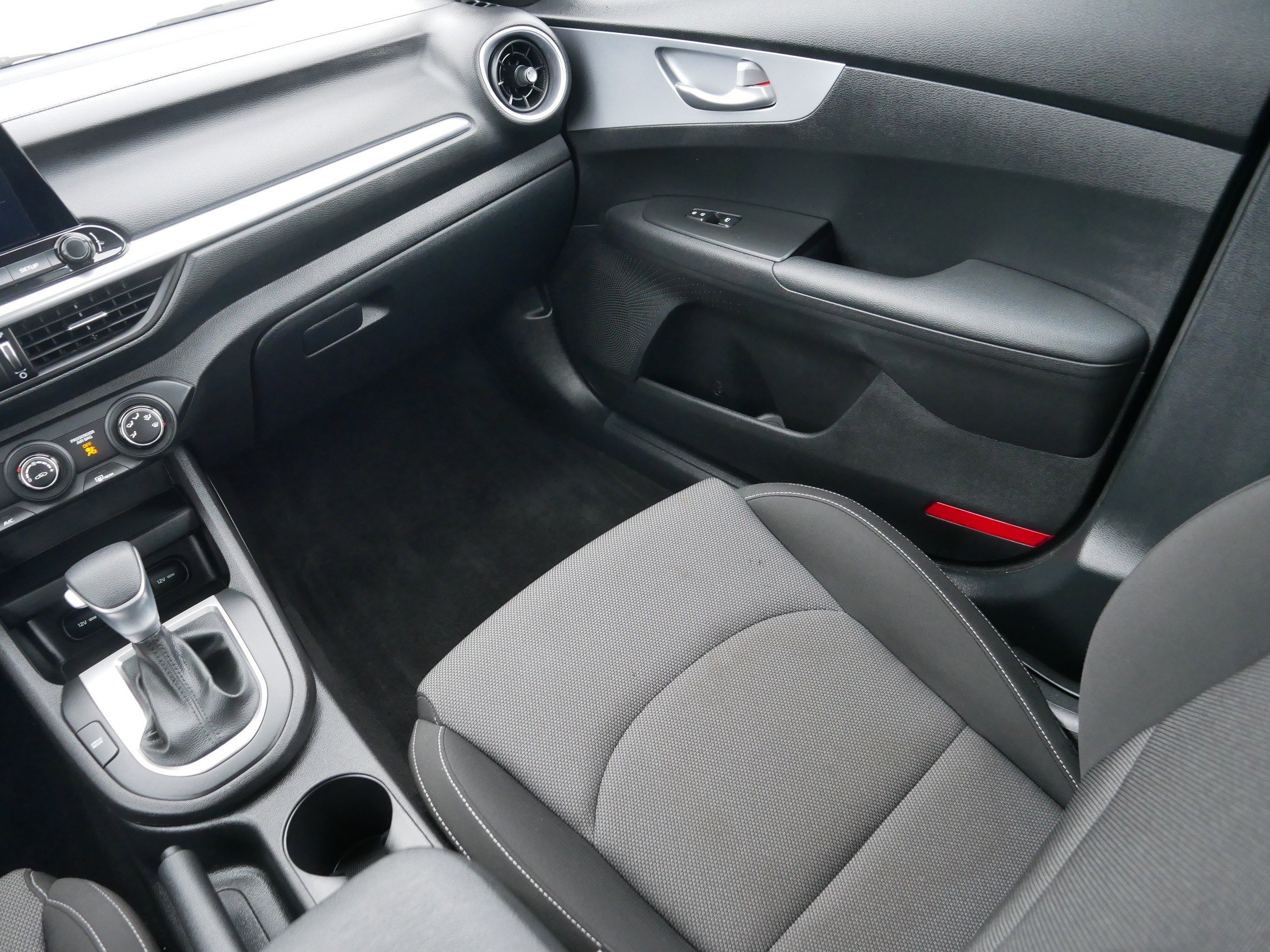 Certified 2023 Kia Forte LXS w/ LXS Technology Package image 11