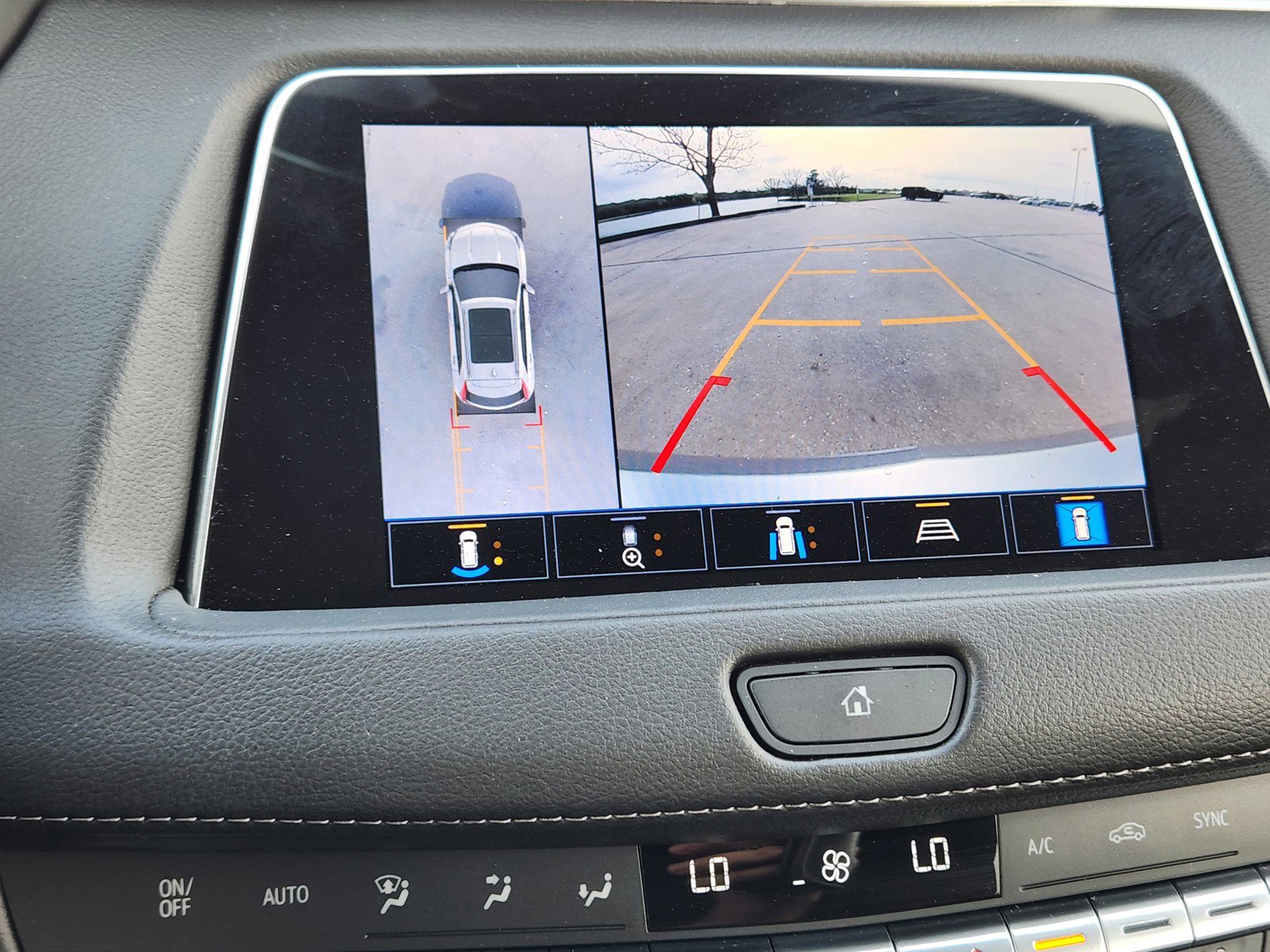 Certified 2023 Cadillac XT4 Premium Luxury w/ Enhanced Visibility Package image 7