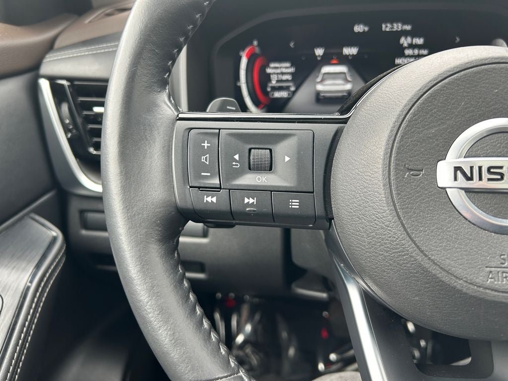 Used 2021 Nissan Rogue Platinum AWD/4WD image 16