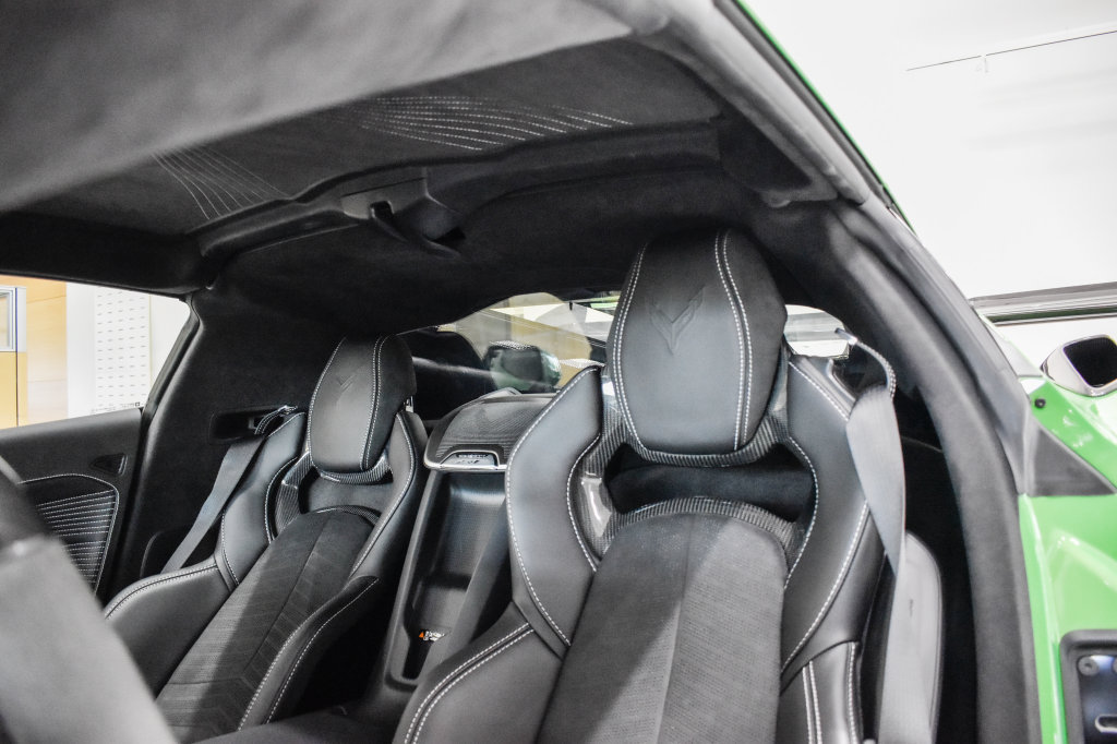 Used 2026 Chevrolet Corvette ZR1 w/ ZR1 Carbon Fiber Aero Package RWD image 2