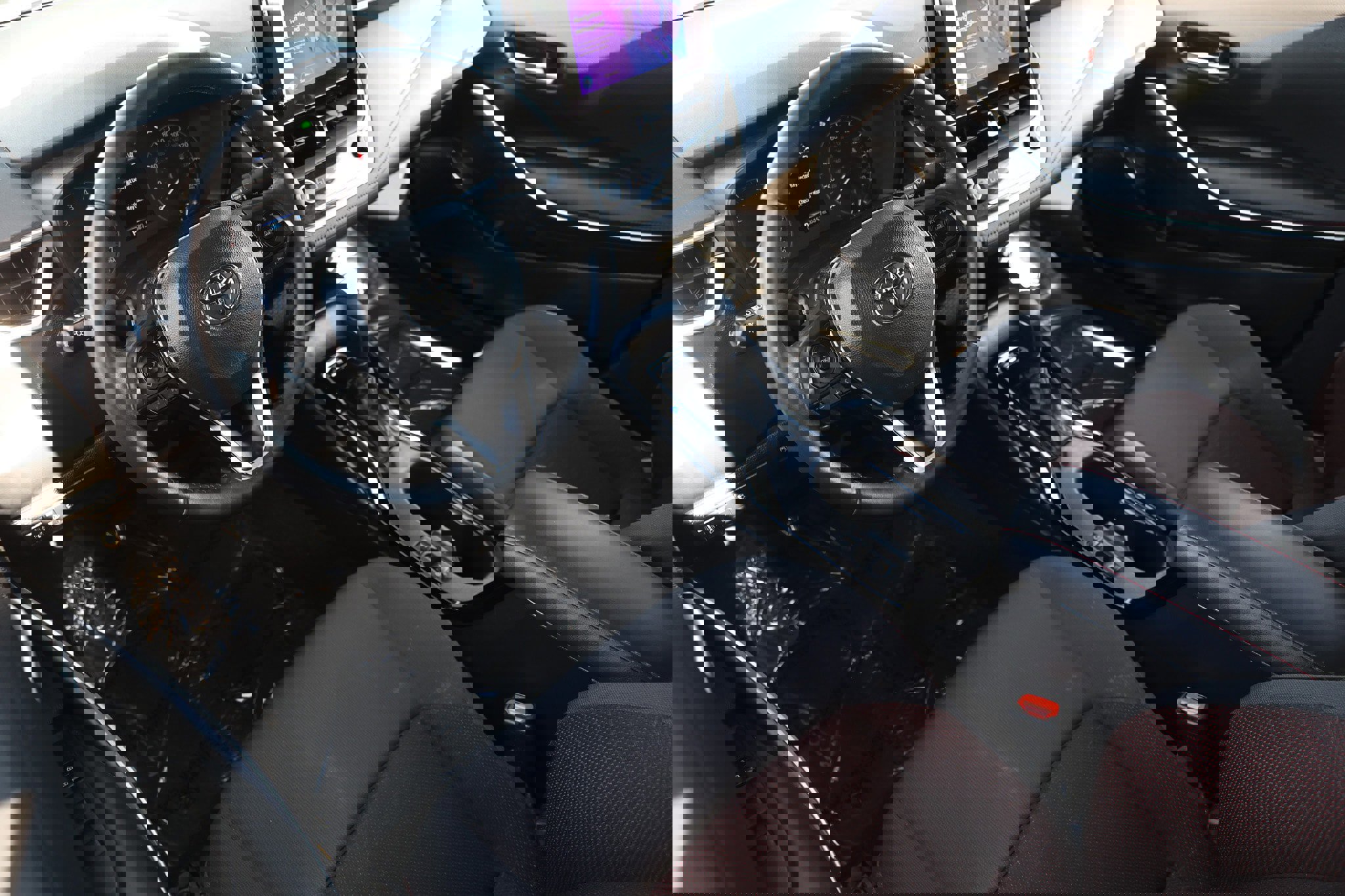 Used 2023 Toyota Corolla SE image 6