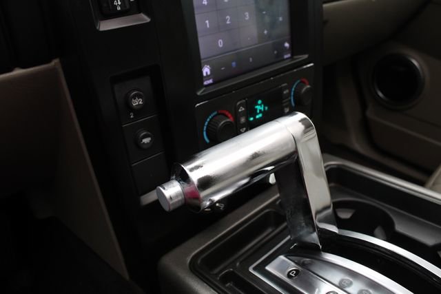 Used 2004 HUMMER H2 w/ Preferred Equipment Group image 16