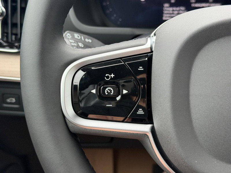 New 2026 Volvo XC90 B6 Plus w/ Protection Package AWD/4WD image 11