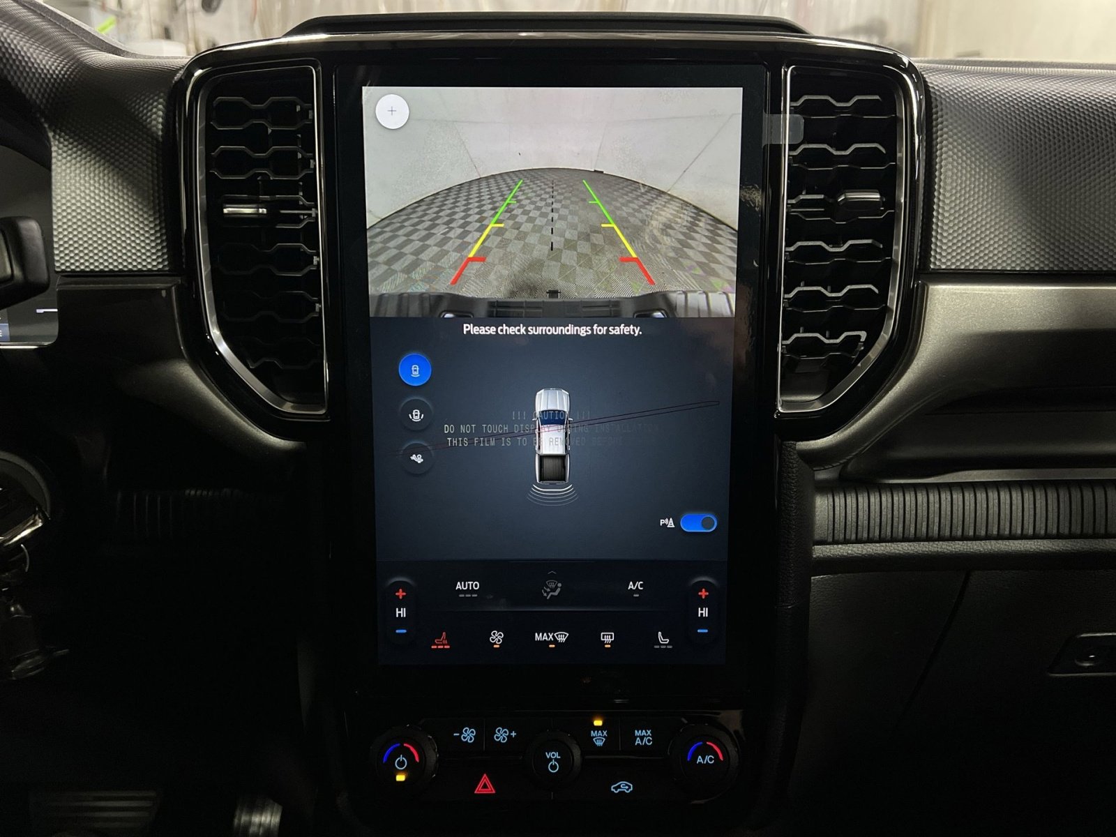 New 2025 Ford Ranger XLT w/ Equipment Group 301A High image 19