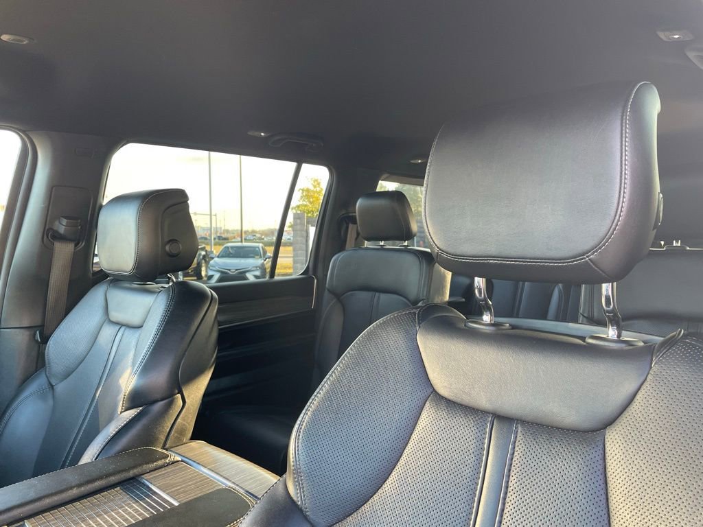 Used 2024 Jeep Wagoneer Series III image 23