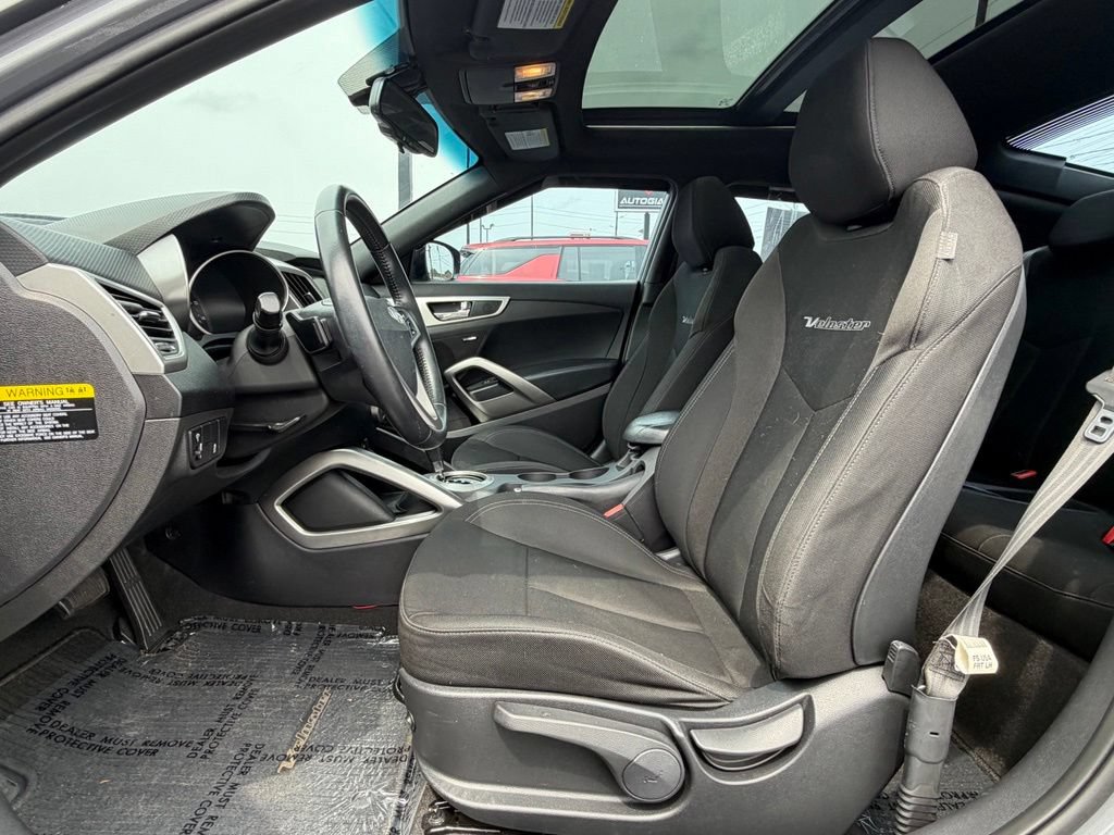 Used 2017 Hyundai Veloster Value Edition FWD image 16