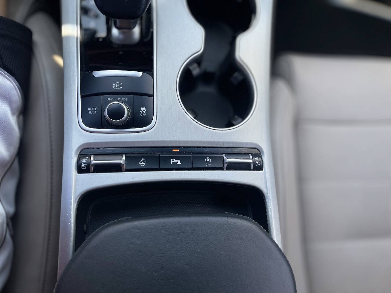 Used 2018 Kia Stinger GT2 AWD/4WD image 27