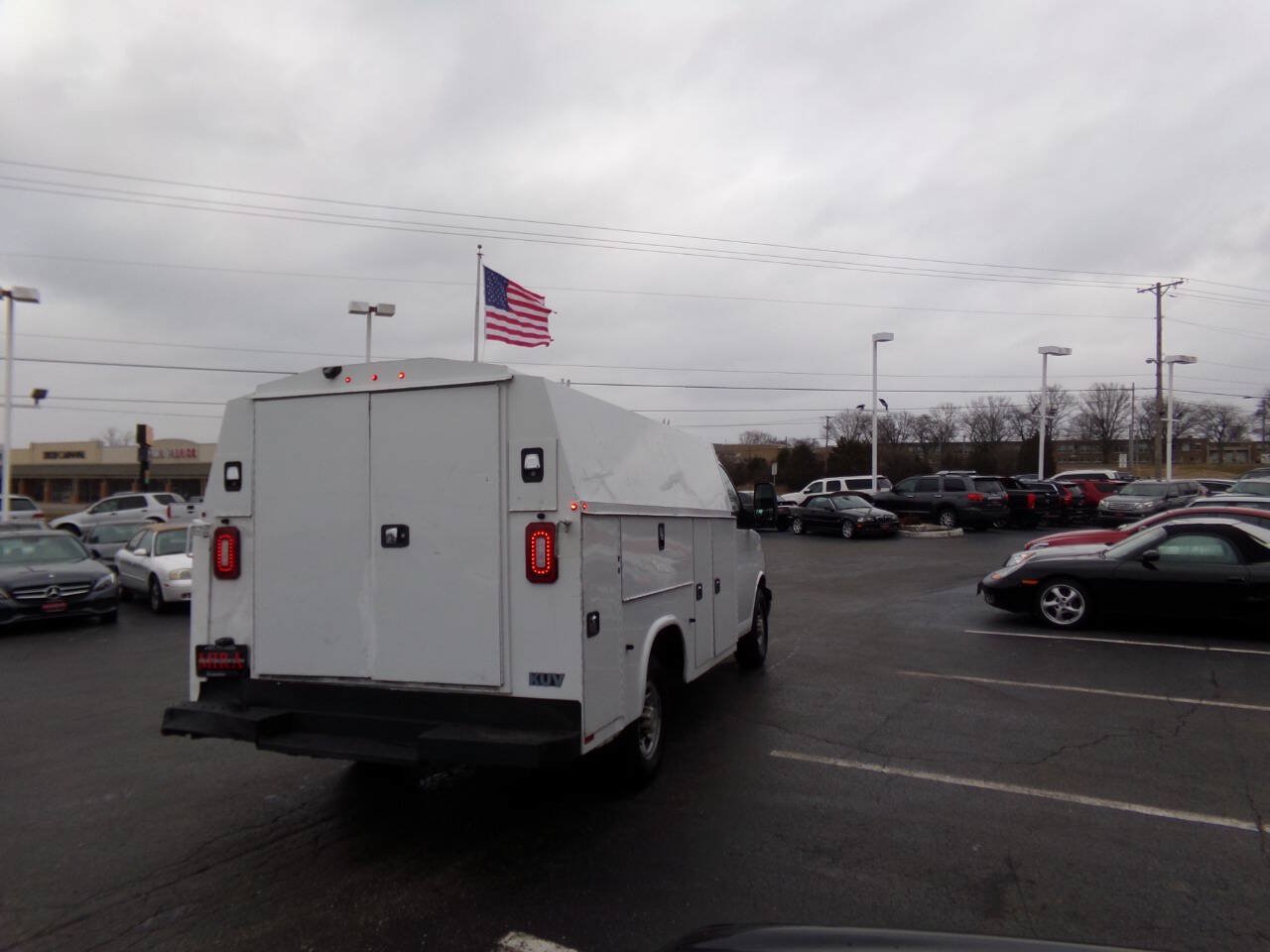 Used 2019 Chevrolet Express 3500 w/ Power Convenience Package RWD image 6