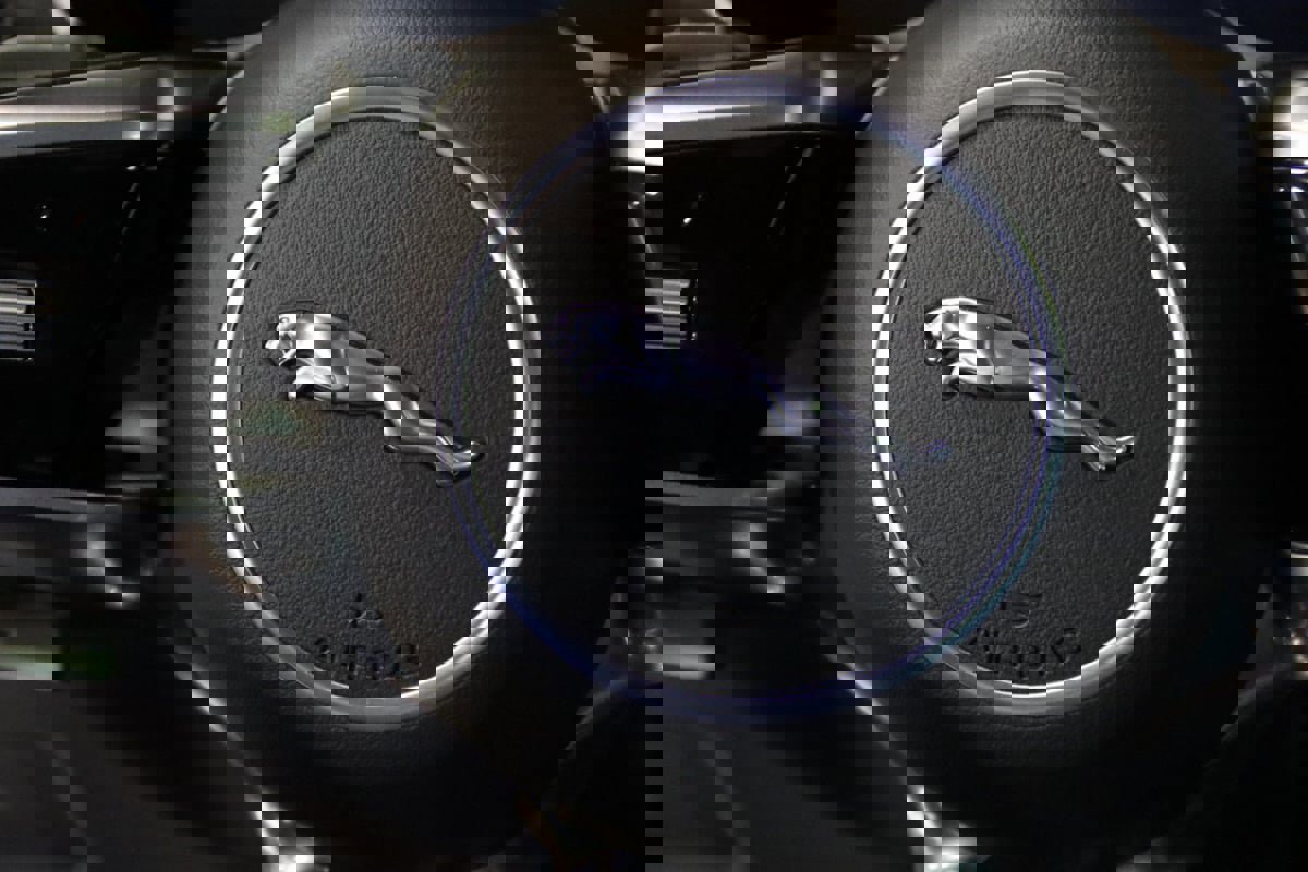 Used 2021 Jaguar XF R-Dynamic SE image 42