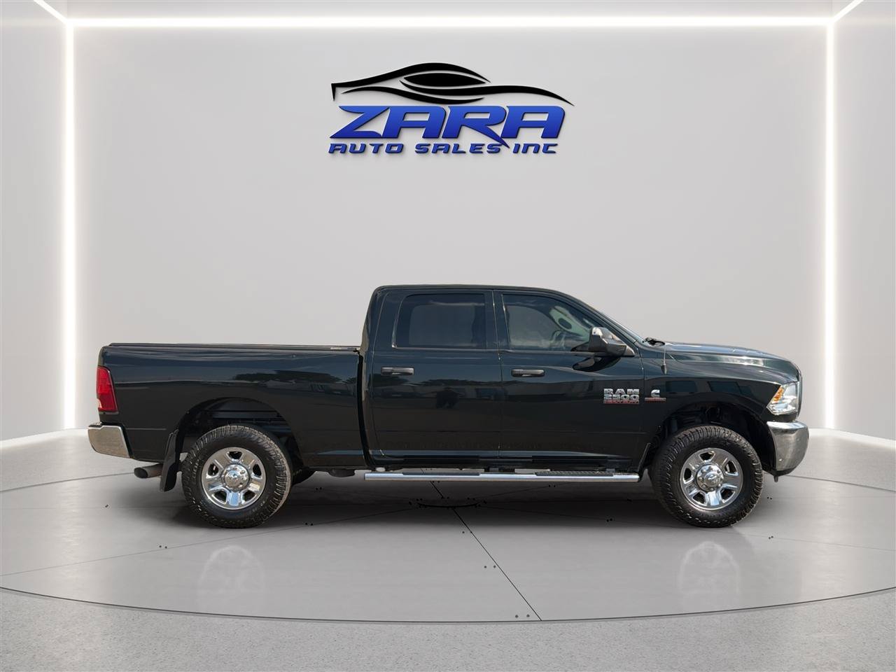 Used 2016 RAM 2500 Tradesman w/ Chrome Appearance Group AWD/4WD image 8