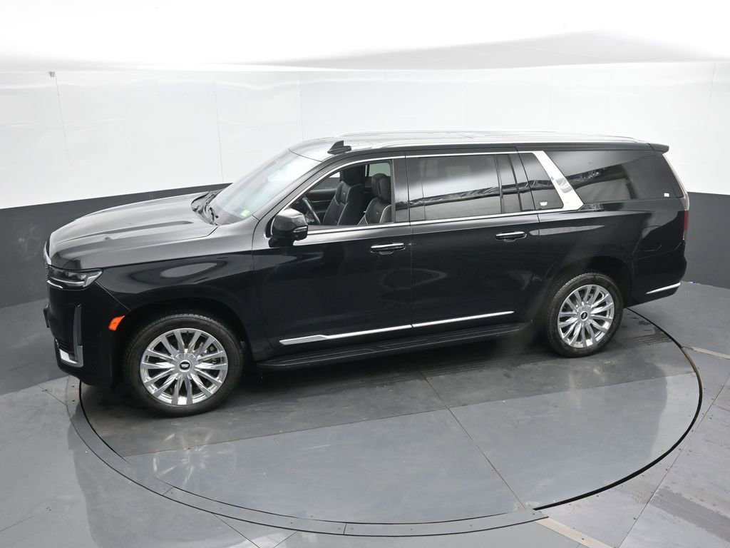 Used 2023 Cadillac Escalade ESV Premium Luxury image 43