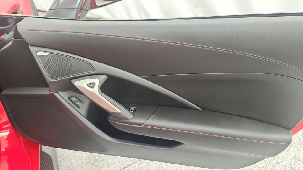 Used 2015 Chevrolet Corvette Z06 w/ Chrome Badge Package RWD image 34