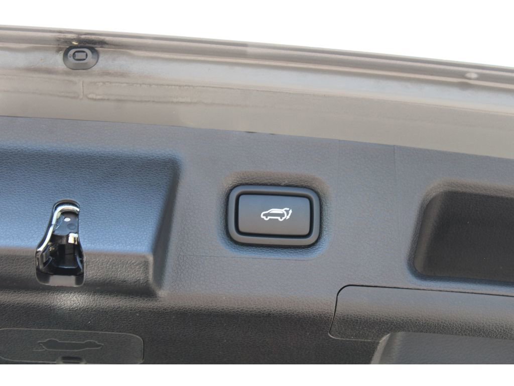 Used 2023 Hyundai Santa Fe Limited image 11