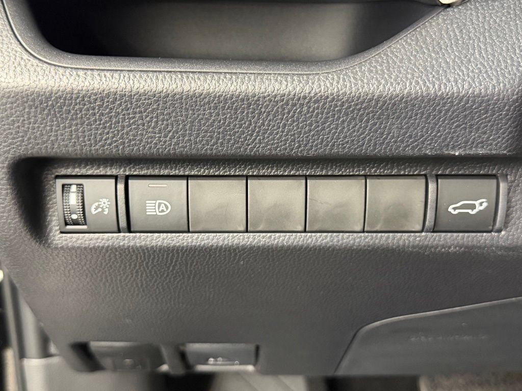 Certified 2025 Toyota RAV4 XLE w/ Convenience Package FWD image 31