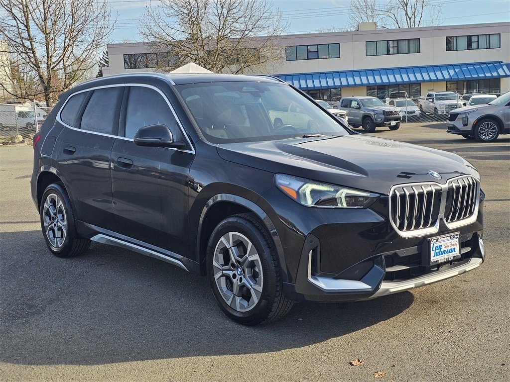 Used 2025 BMW X1 xDrive28i w/ Convenience Package image 3