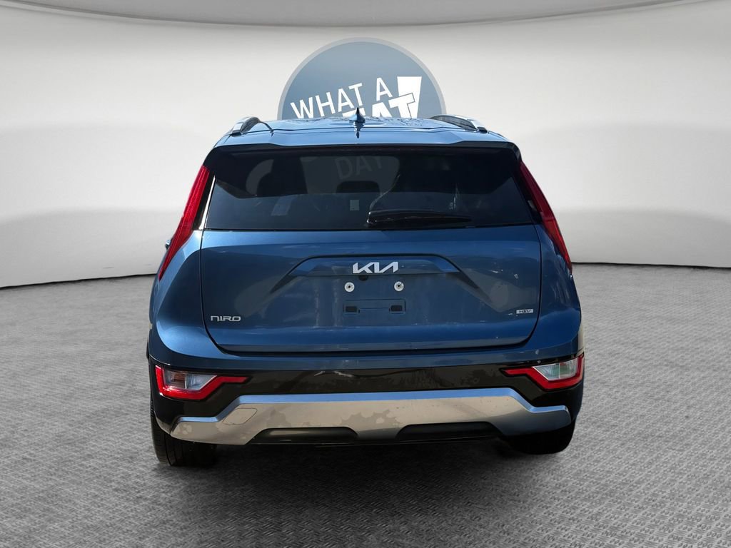 Used 2025 Kia Niro EX Touring image 5