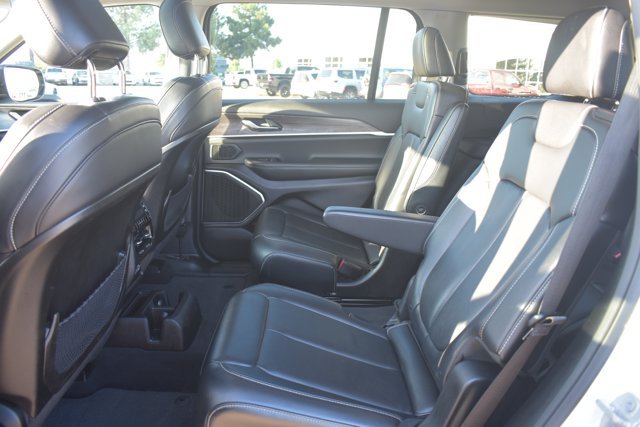 Used 2022 Jeep Grand Cherokee L Limited AWD/4WD image 15