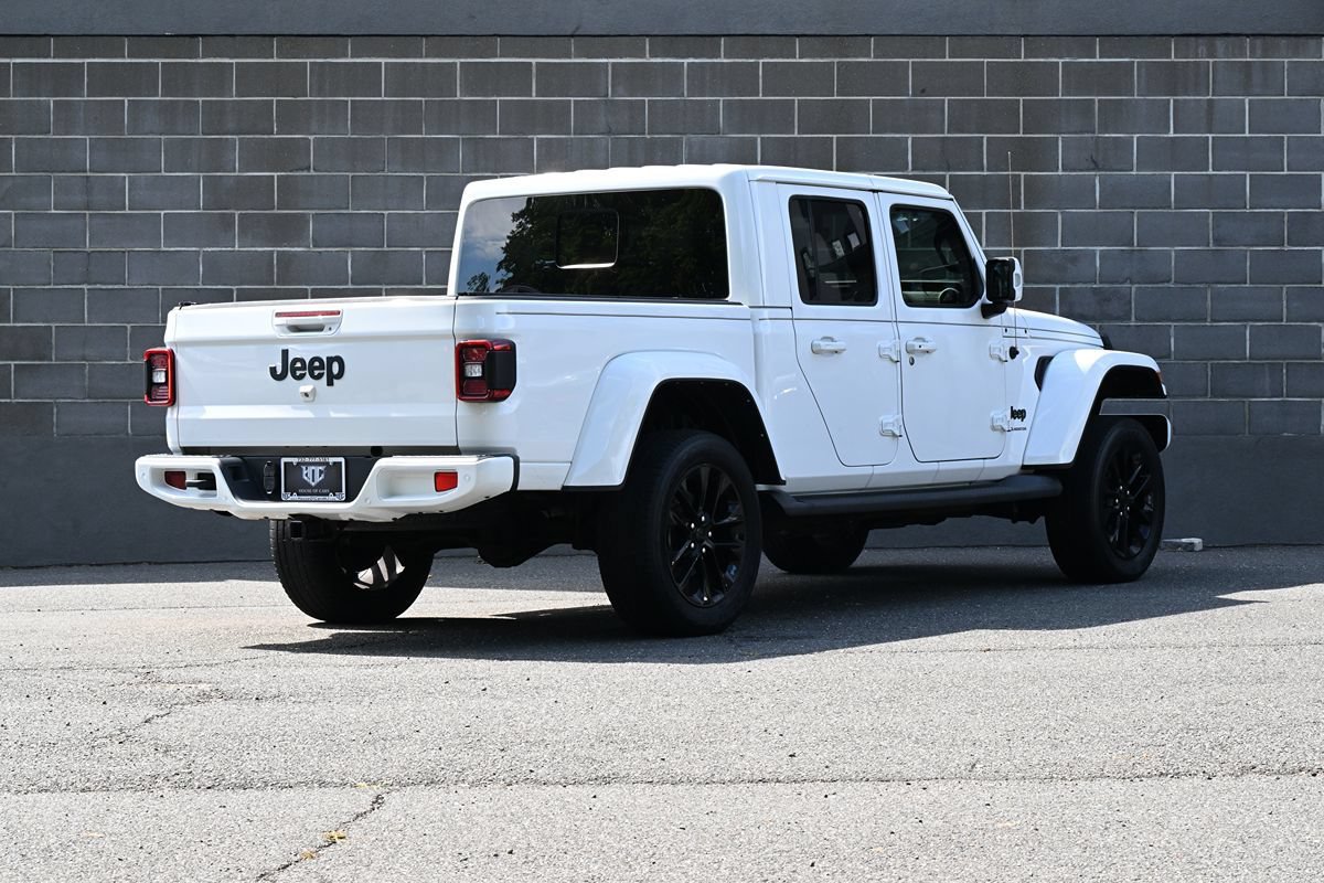 Used 2023 Jeep Gladiator Overland AWD/4WD image 3