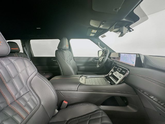 New 2025 Nissan Armada PRO-4X AWD/4WD image 31