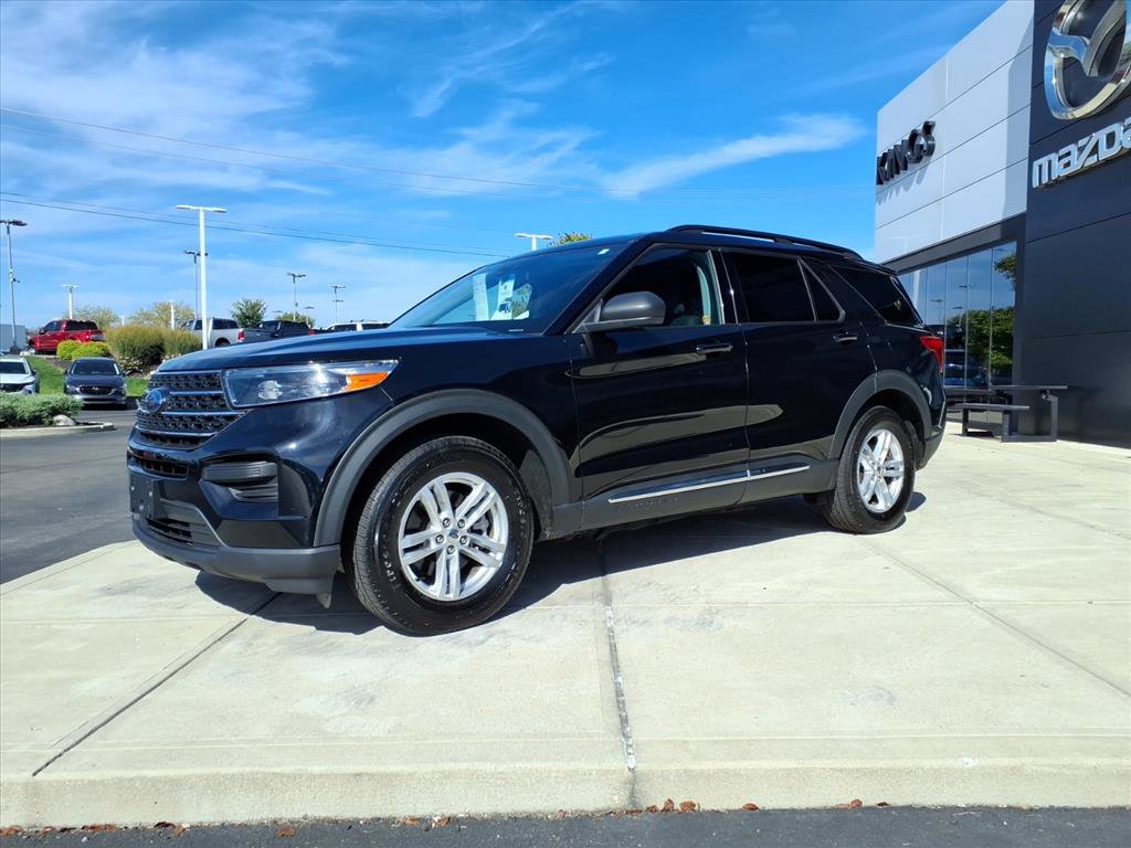 Used 2022 Ford Explorer XLT w/ Class IV Trailer Tow Package image 2