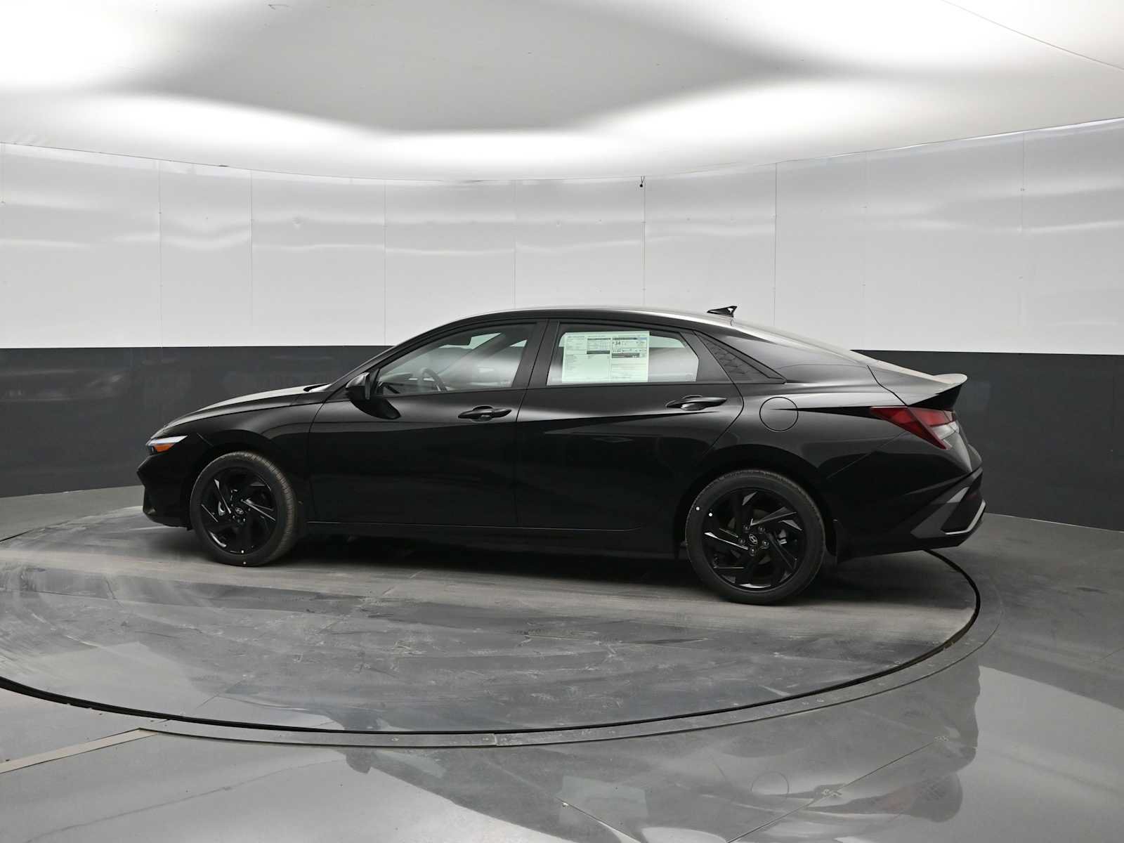 New 2026 Hyundai Elantra Sport FWD image 5