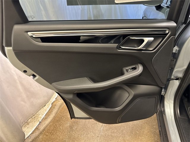 Used 2021 Porsche Macan S image 23