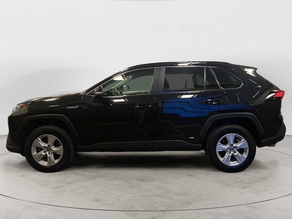 Used 2021 Toyota RAV4 XLE w/ Convenience Package AWD/4WD image 2