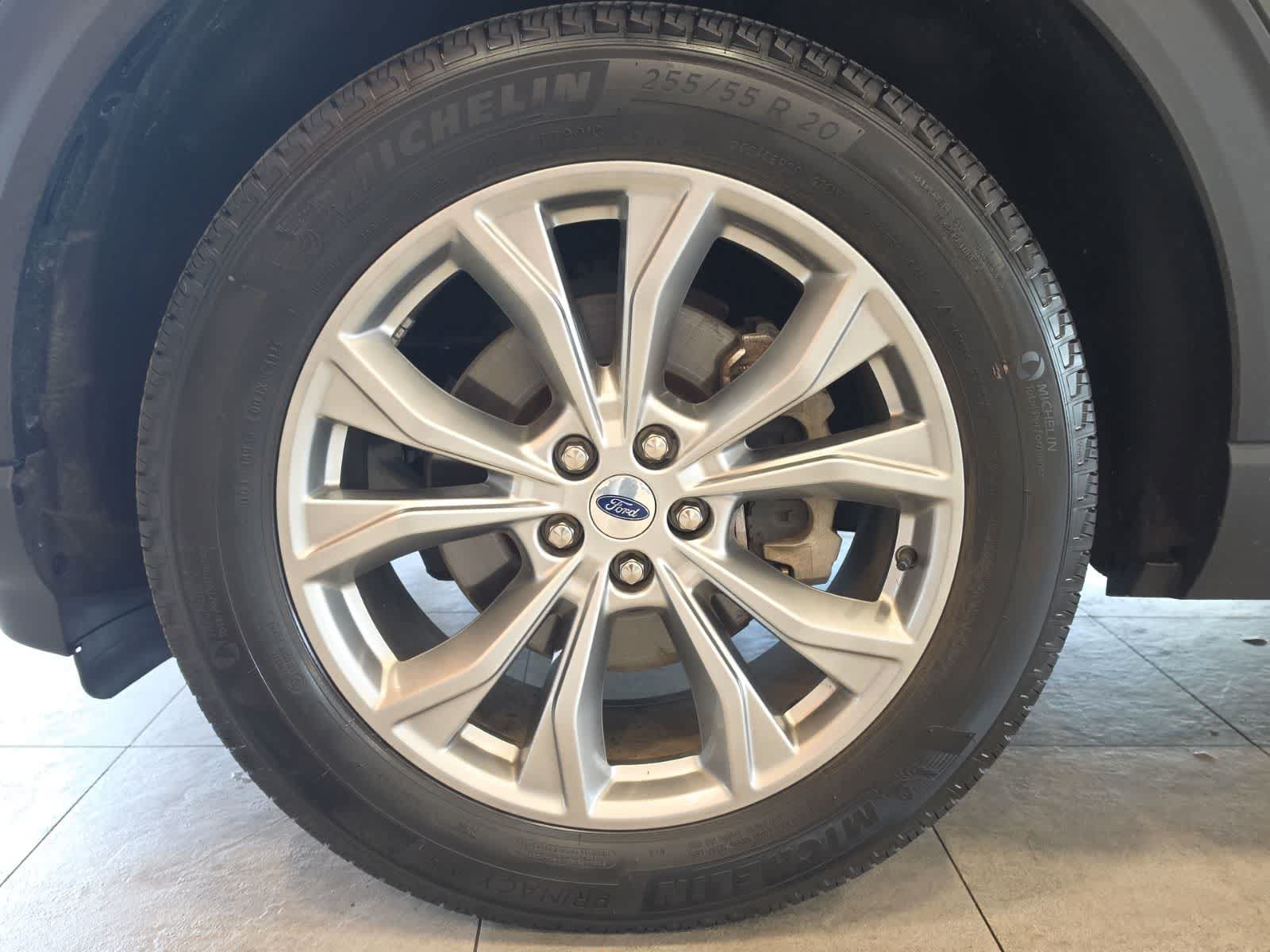 Used 2023 Ford Explorer XLT w/ Equipment Group 202A AWD/4WD image 12