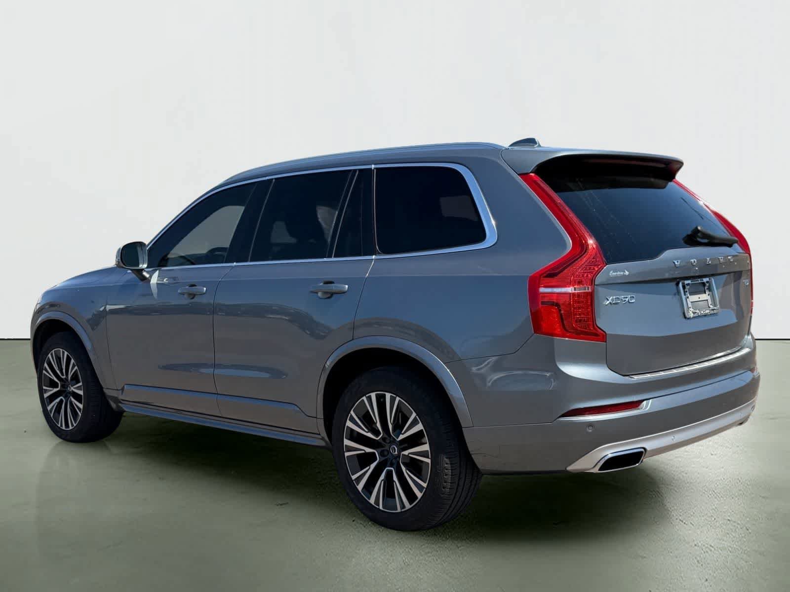 Used 2020 Volvo XC90 T5 Momentum w/ Protection Package Premier AWD/4WD image 3