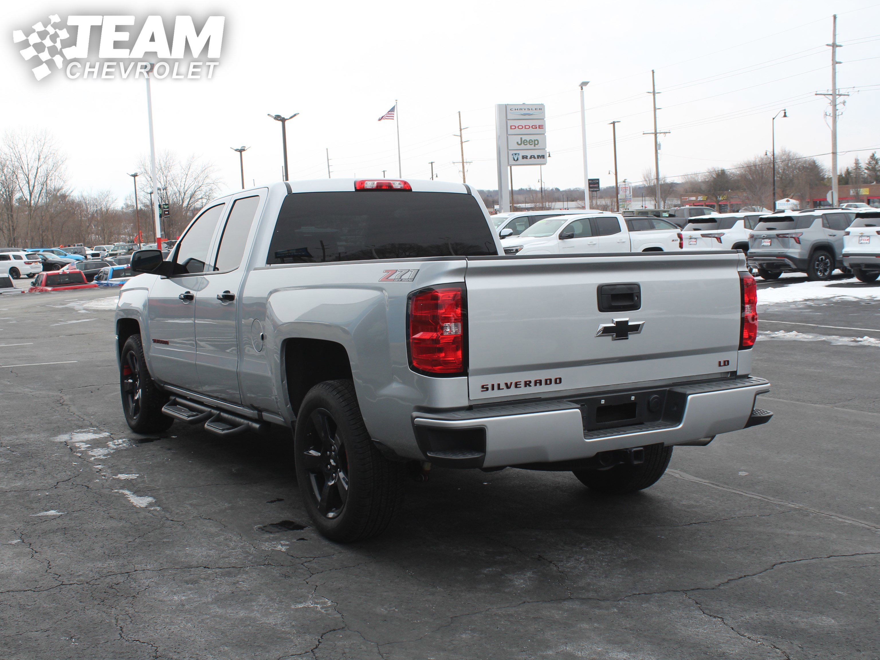 Used 2019 Chevrolet Silverado 1500 LT w/ All Star Edition image 6
