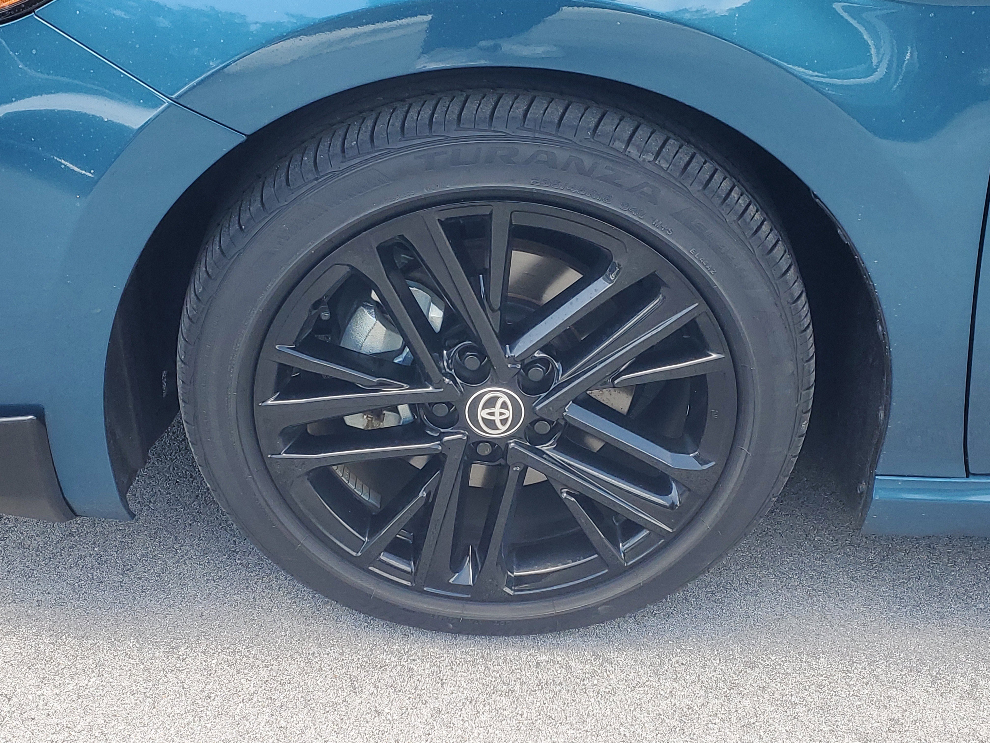 Used 2025 Toyota Camry SE image 4