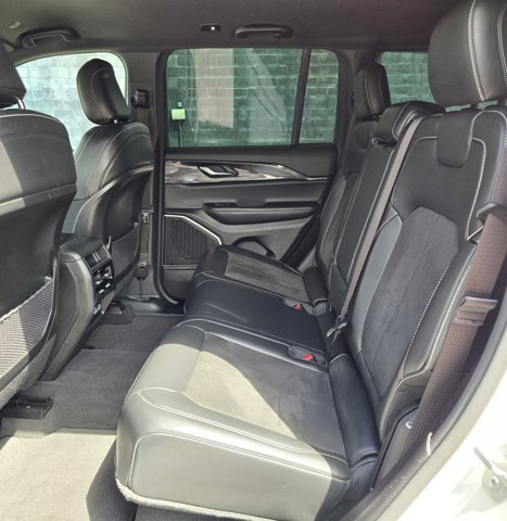 Used 2022 Jeep Grand Cherokee Altitude image 17