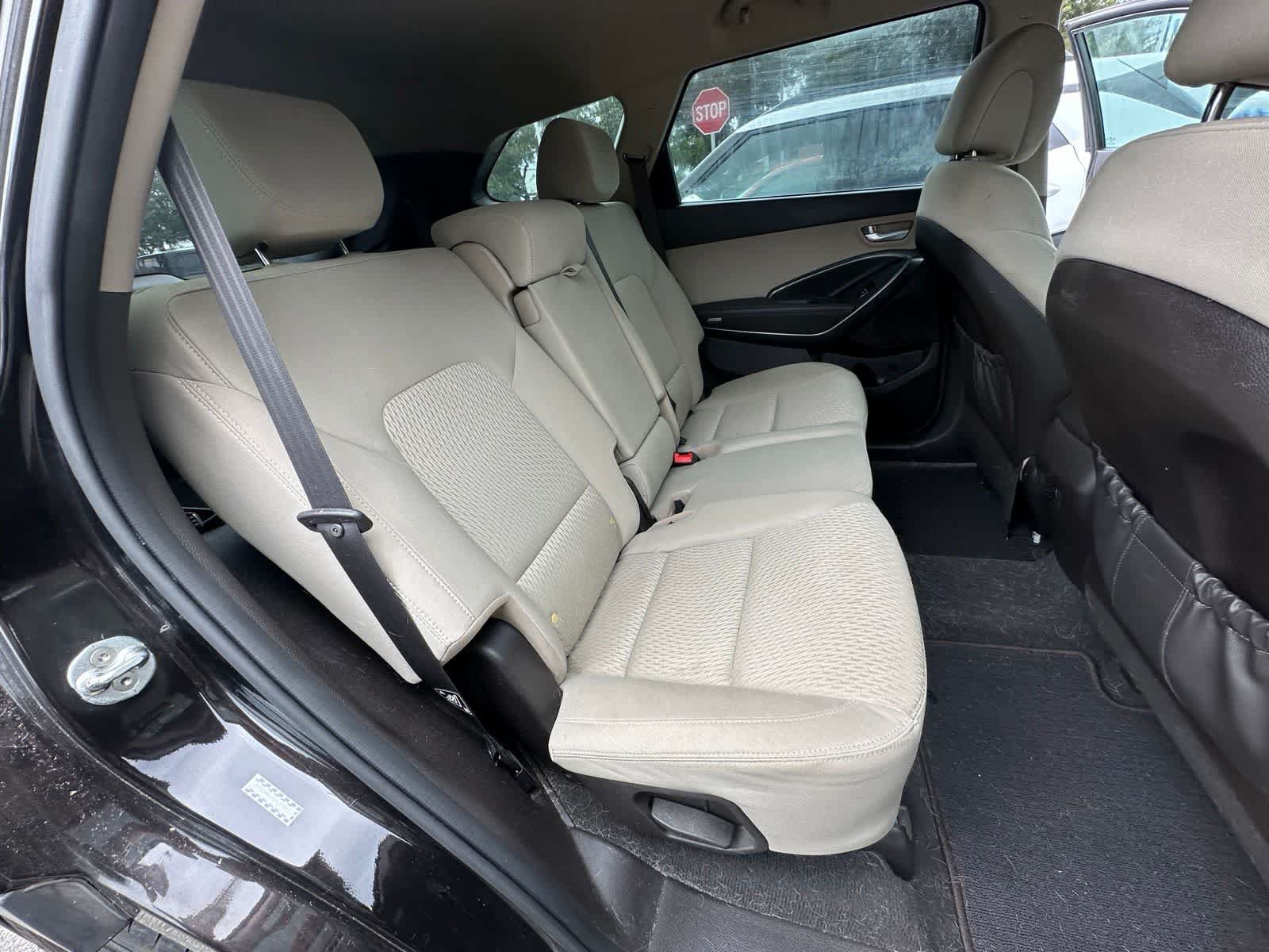 Used 2017 Hyundai Santa Fe SE FWD image 14