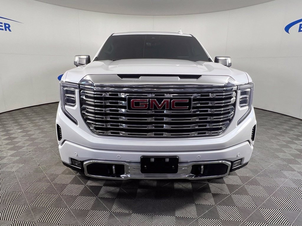 Used 2025 GMC Sierra 1500 Denali AWD/4WD image 9