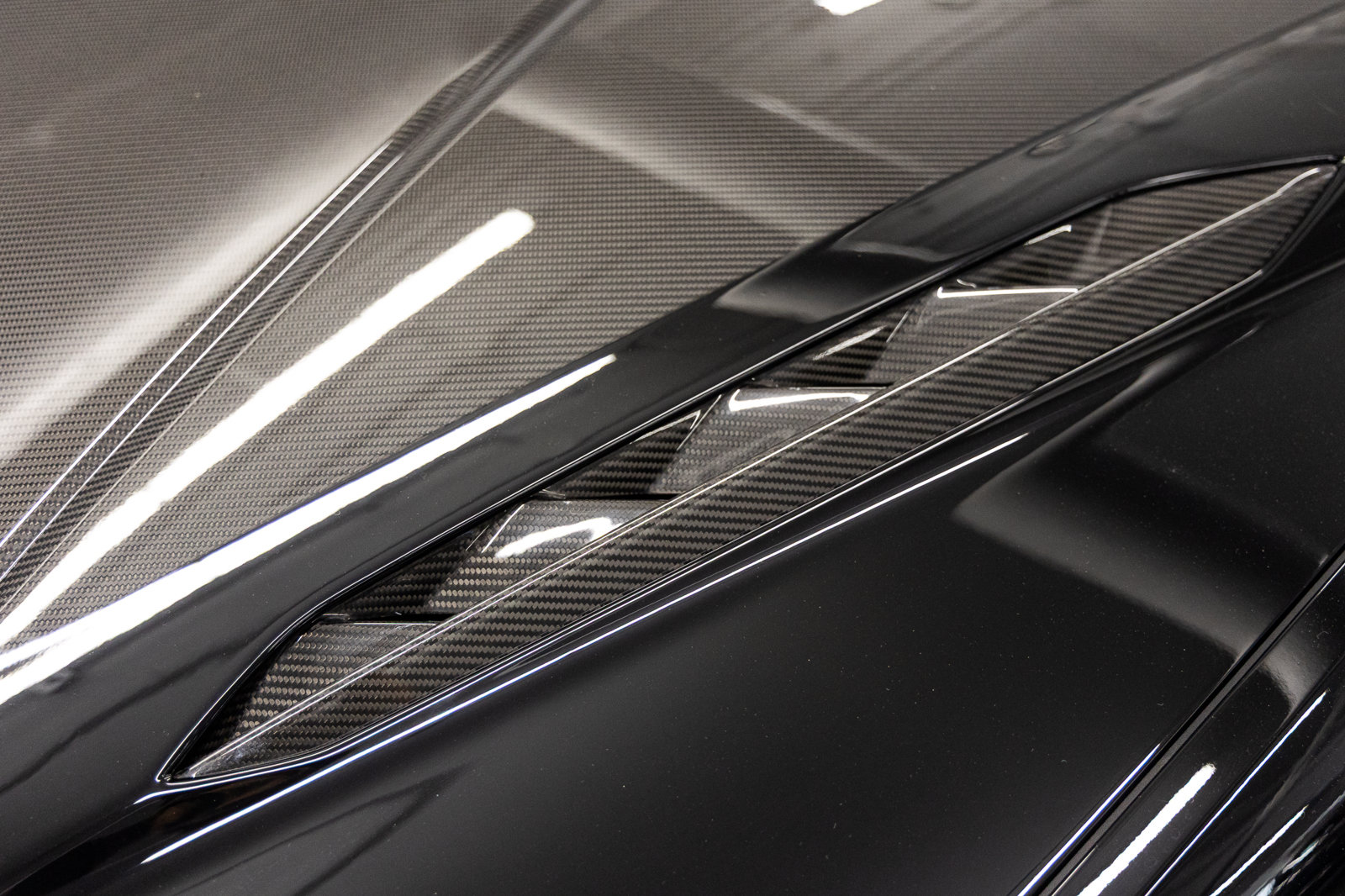Used 2024 Lamborghini Urus Performante AWD/4WD image 20