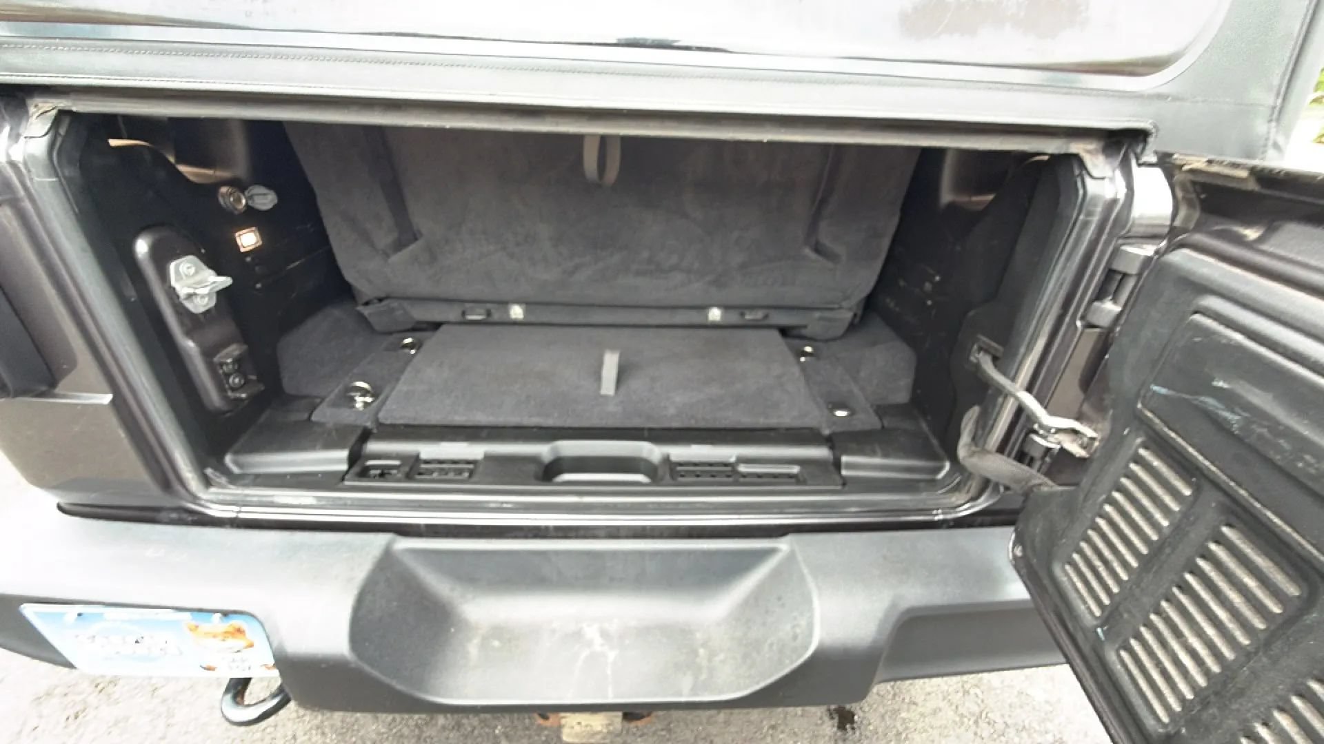 Used 2020 Jeep Wrangler Sport AWD/4WD image 19