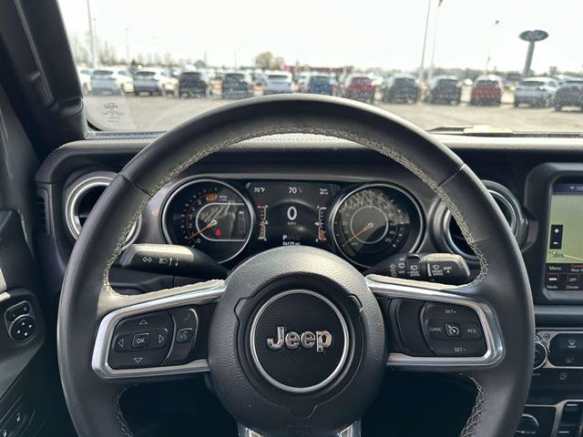 Used 2023 Jeep Wrangler Sahara AWD/4WD image 16