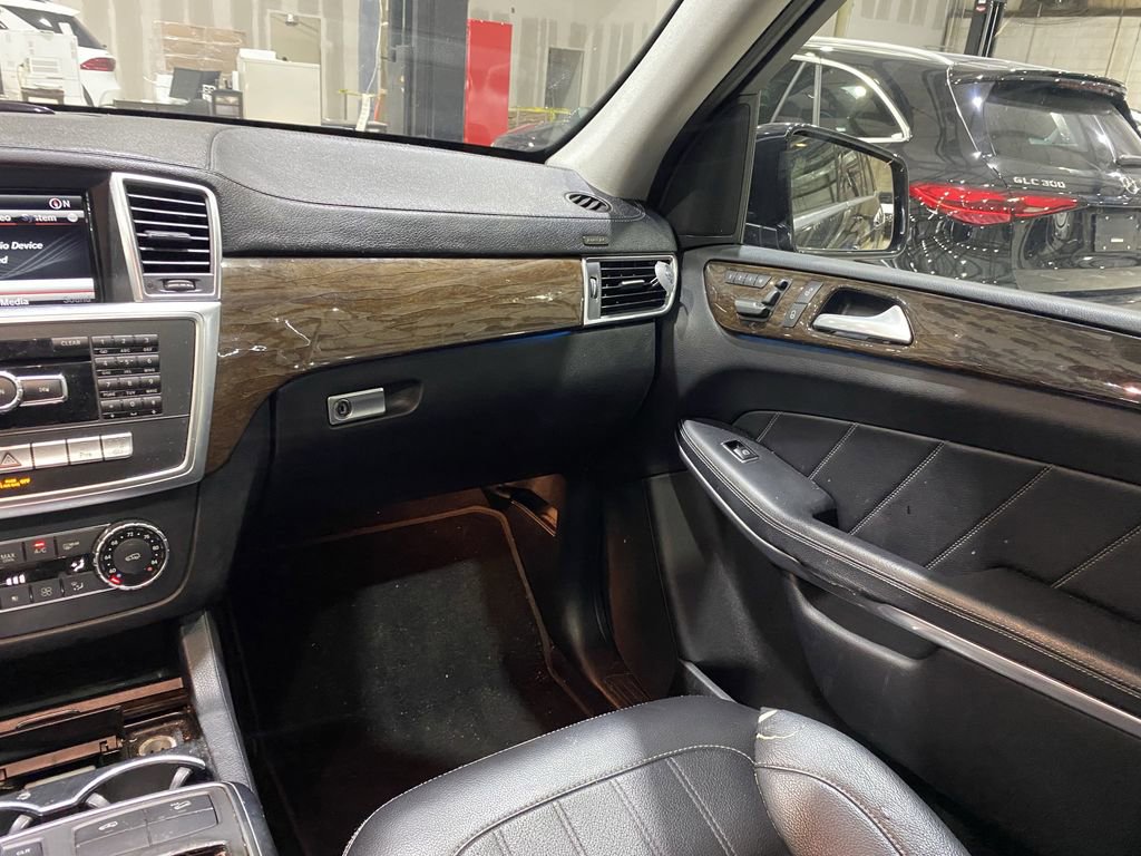 Used 2013 Mercedes-Benz GL 450 4MATIC image 4