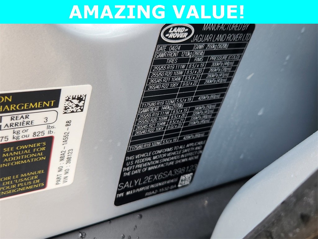 Used 2025 Land Rover Range Rover Velar Dynamic SE image 33