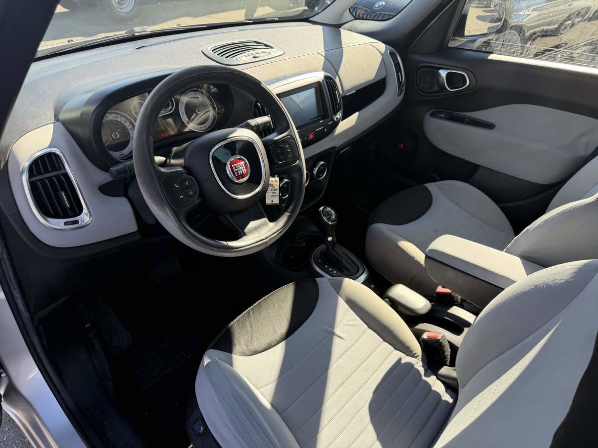 Used 2014 FIAT 500L Easy w/ Popular Equipment Group image 10