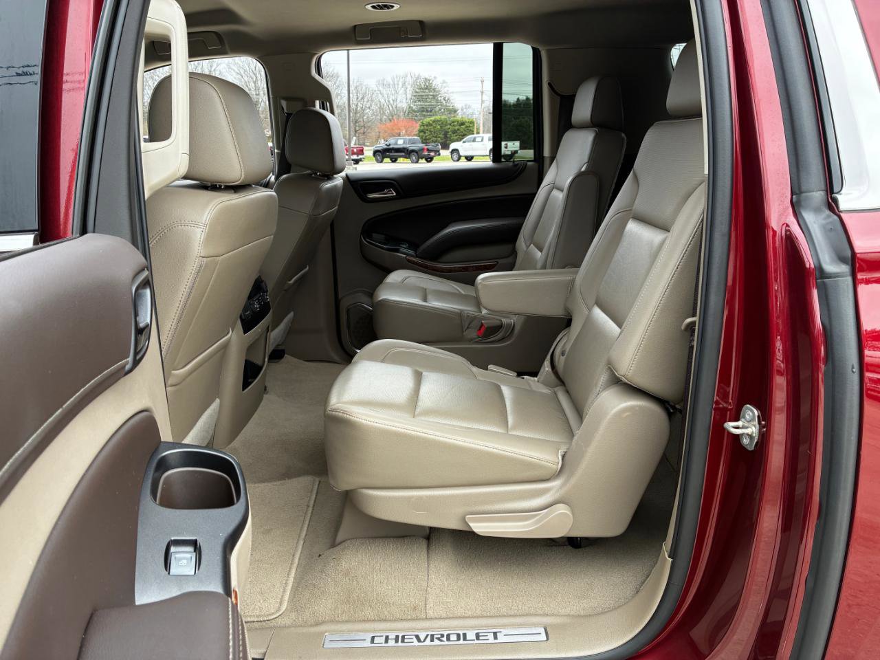Used 2020 Chevrolet Suburban Premier RWD image 34