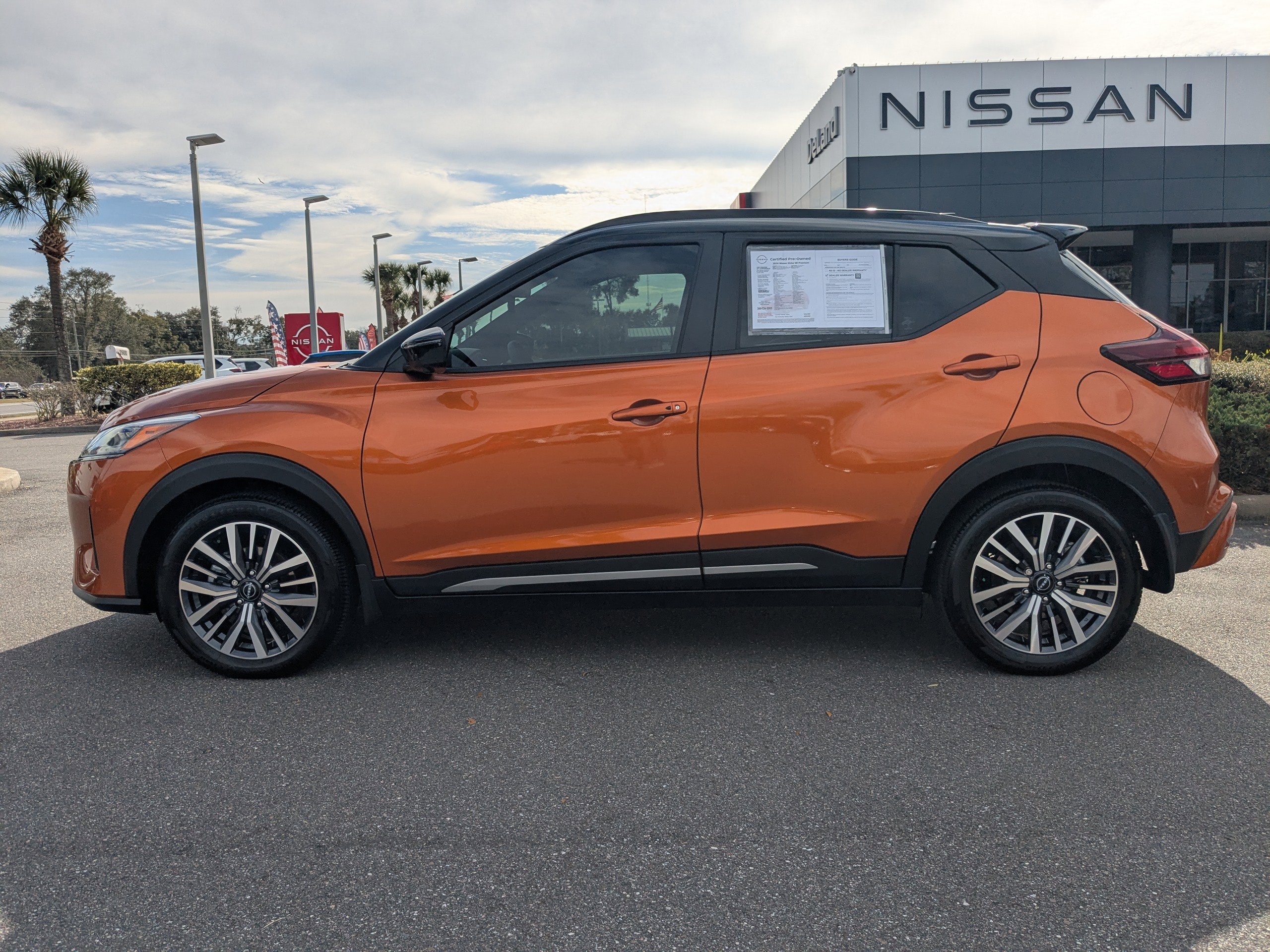 Certified 2024 Nissan Kicks SR w/ SR Premium Package image 7