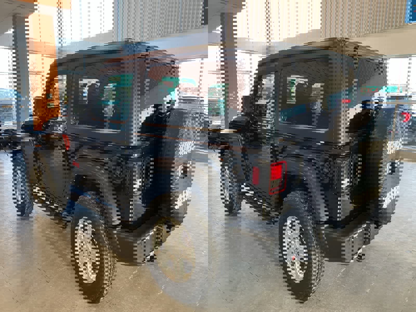 Used 2022 Jeep Wrangler Sport S image 7