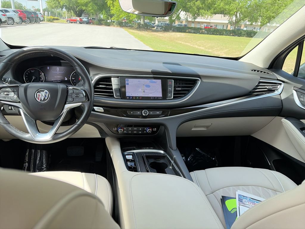 Used 2022 Buick Enclave Avenir w/ Avenir Technology Package image 10