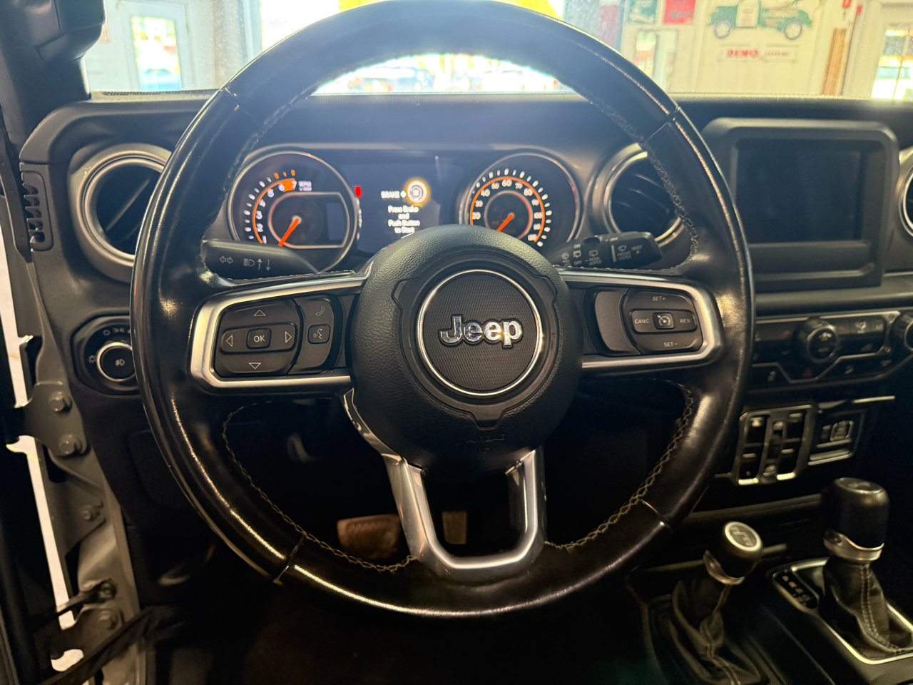 Used 2020 Jeep Wrangler Unlimited Sahara image 14