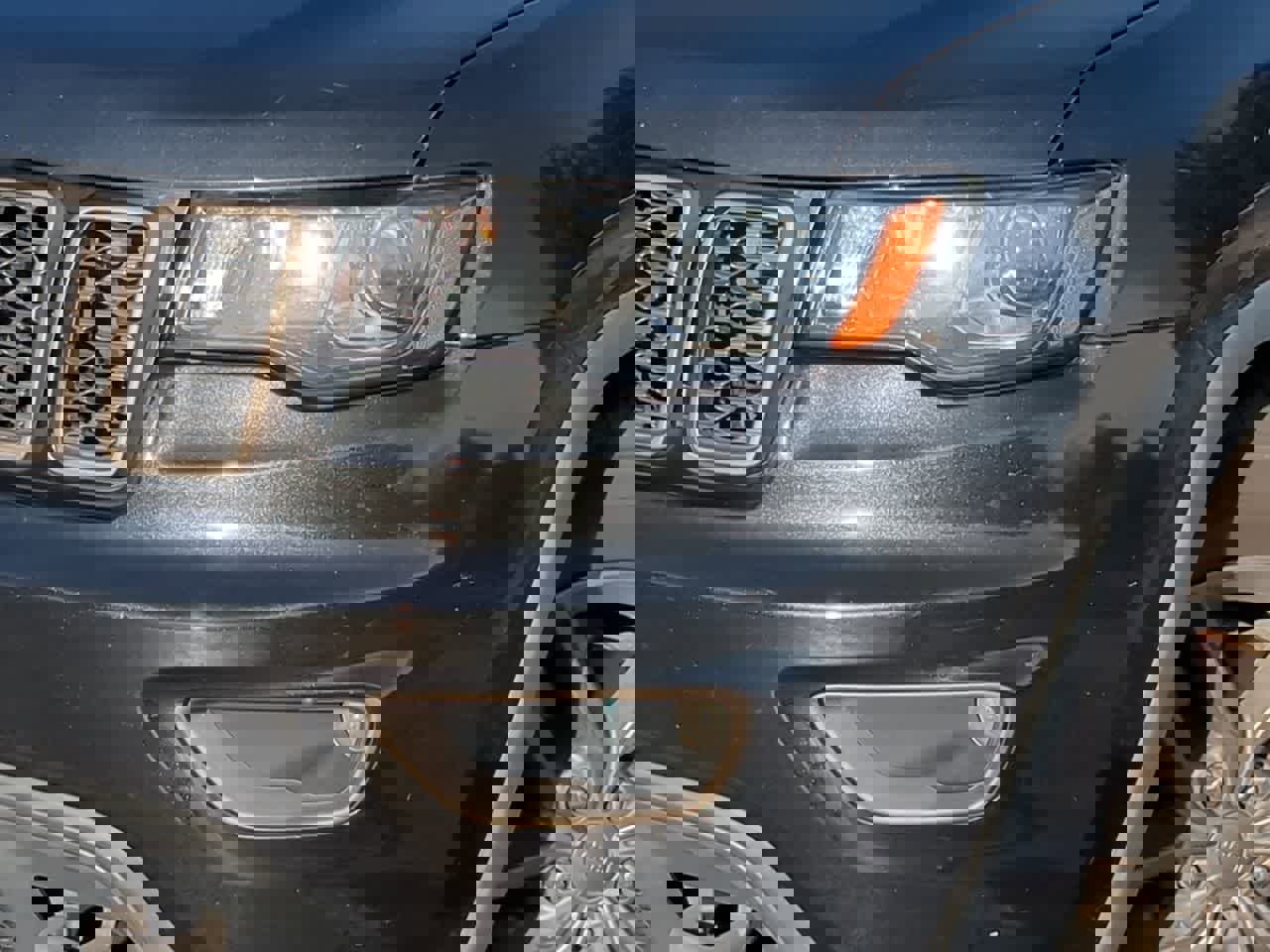 Used 2016 Jeep Grand Cherokee Laredo 75th Anniversary image 11