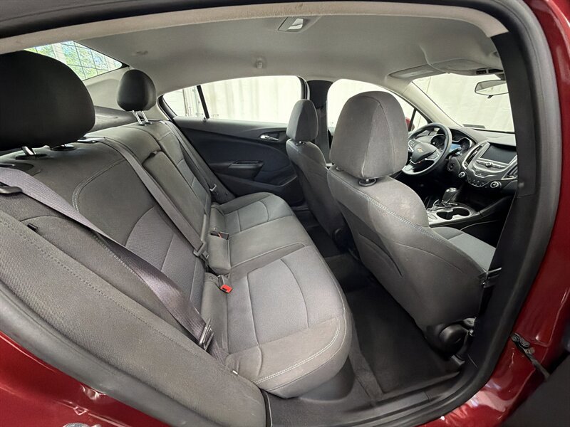 Used 2017 Chevrolet Cruze LT w/ Convenience Package FWD image 14