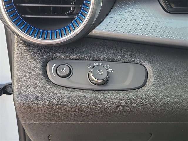 New 2026 Chevrolet Trax LT image 25